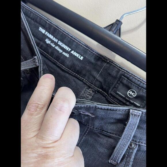 AG Adriano Goldschmied Farrah High Rise Skinny Ankle Frayed Black  Size 26R - Picture 3 of 3